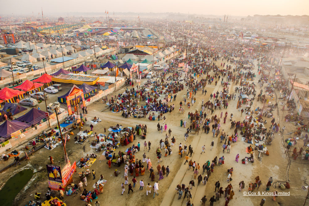 The unusual India, on the occasion of the Kumbh Mela festival: a unique experience to deeply know a culture completely different from ours.